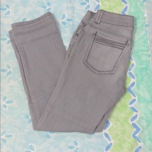 GREY DENIM SKINNY BOYFRIEND CAPRIS